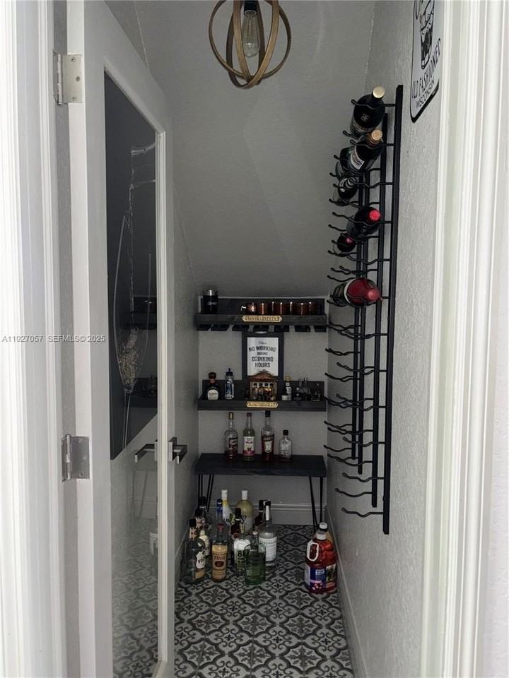 16551 Southwest 75th Street - Photo 2 of 28