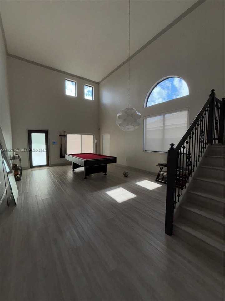 16551 Southwest 75th Street - Photo 3 of 28