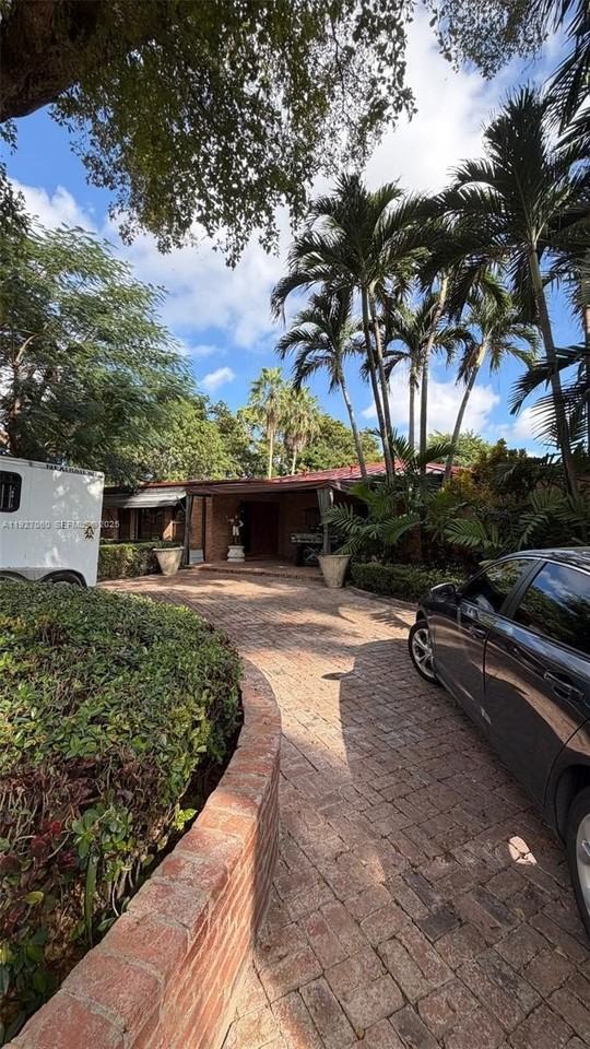 5877 Southwest 123rd Avenue #MAIN - Photo 2 of 34