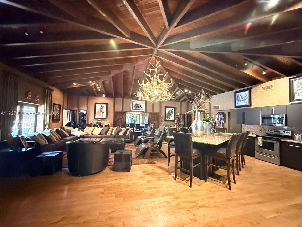 5877 Southwest 123rd Avenue #MAIN - Photo 7 of 34