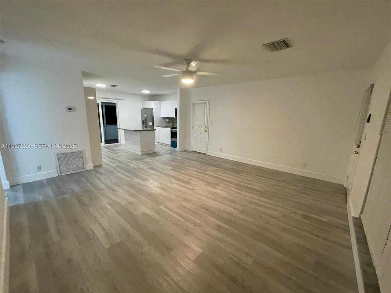 4536 Sw 24th Ave - Photo 4 of 10