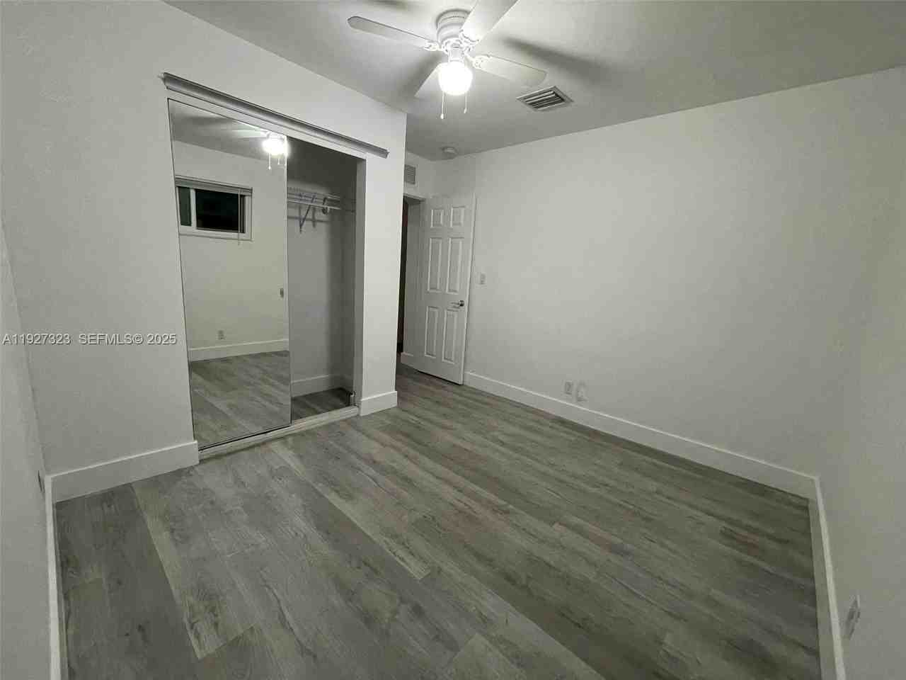 4536 Sw 24th Ave - Photo 7 of 10