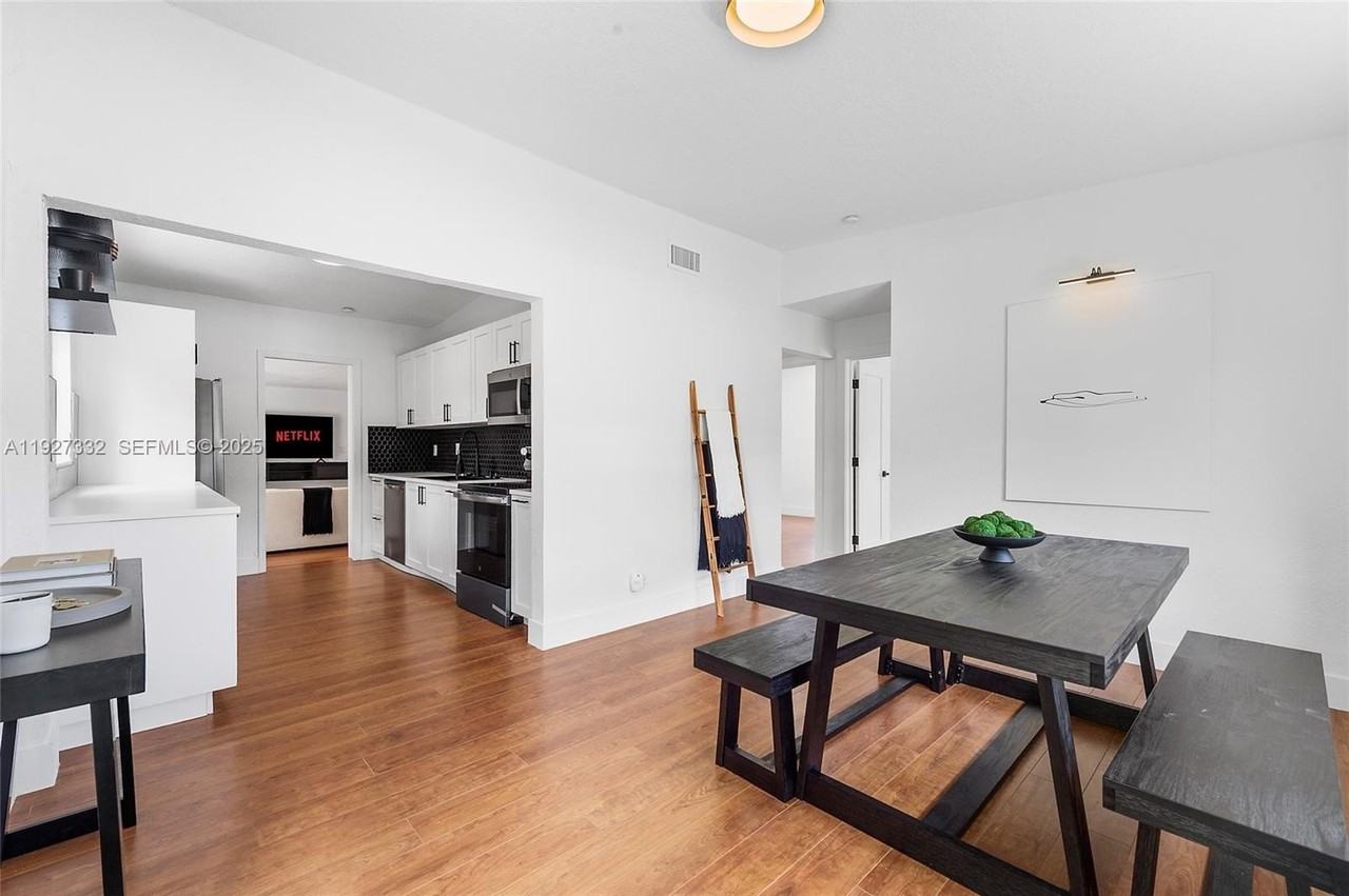 485 Nw 132nd St - Photo 4 of 15