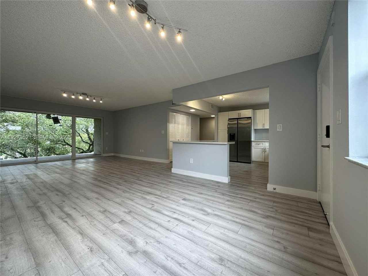 601 Ives Dairy Road #403-8