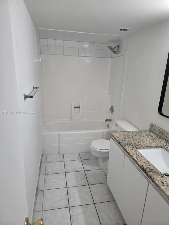 13499 Biscayne Blvd #1204 - Photo 7 of 13