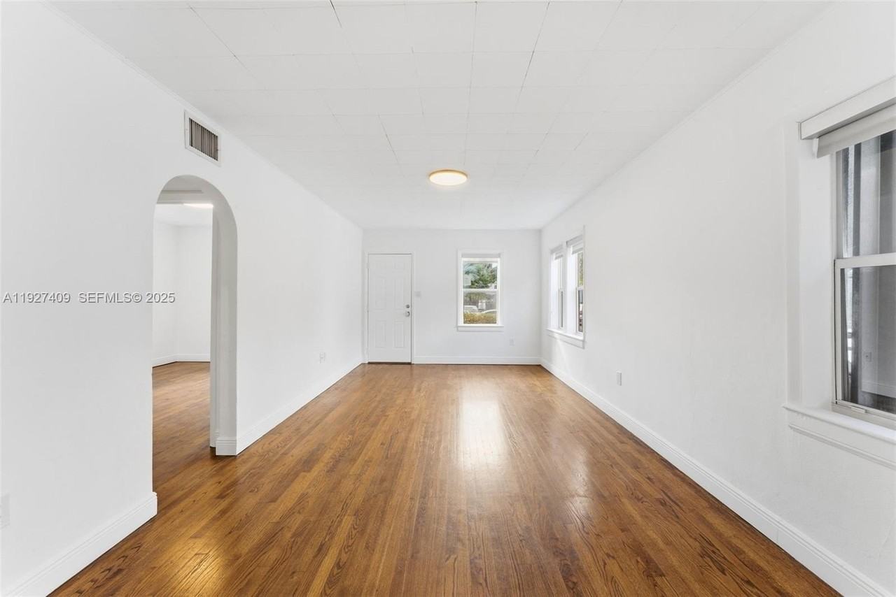 559 Ne 68th St #557 - Photo 6 of 22