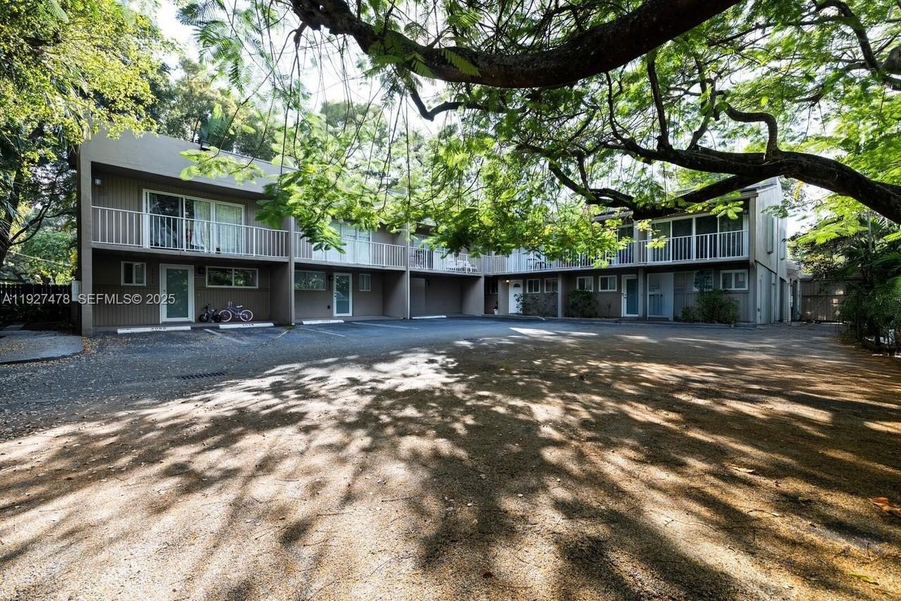 3028 Center Street #3028 - Photo 2 of 24