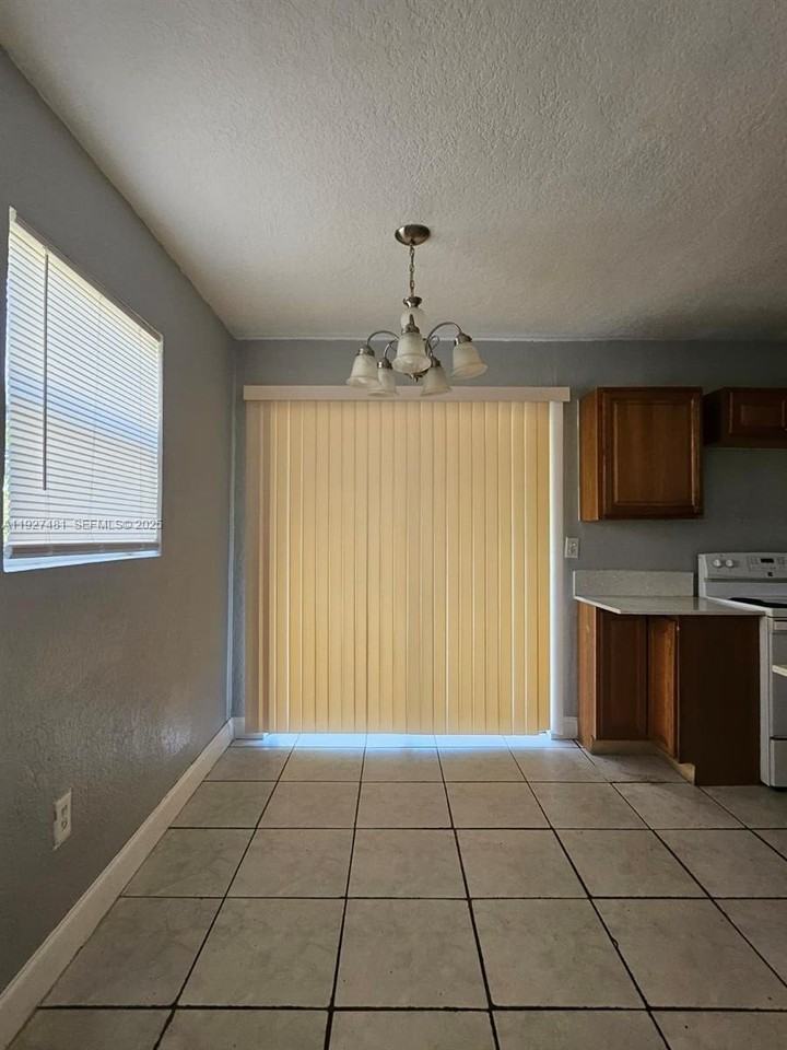 701 North 70th Avenue #0 - Photo 4 of 17