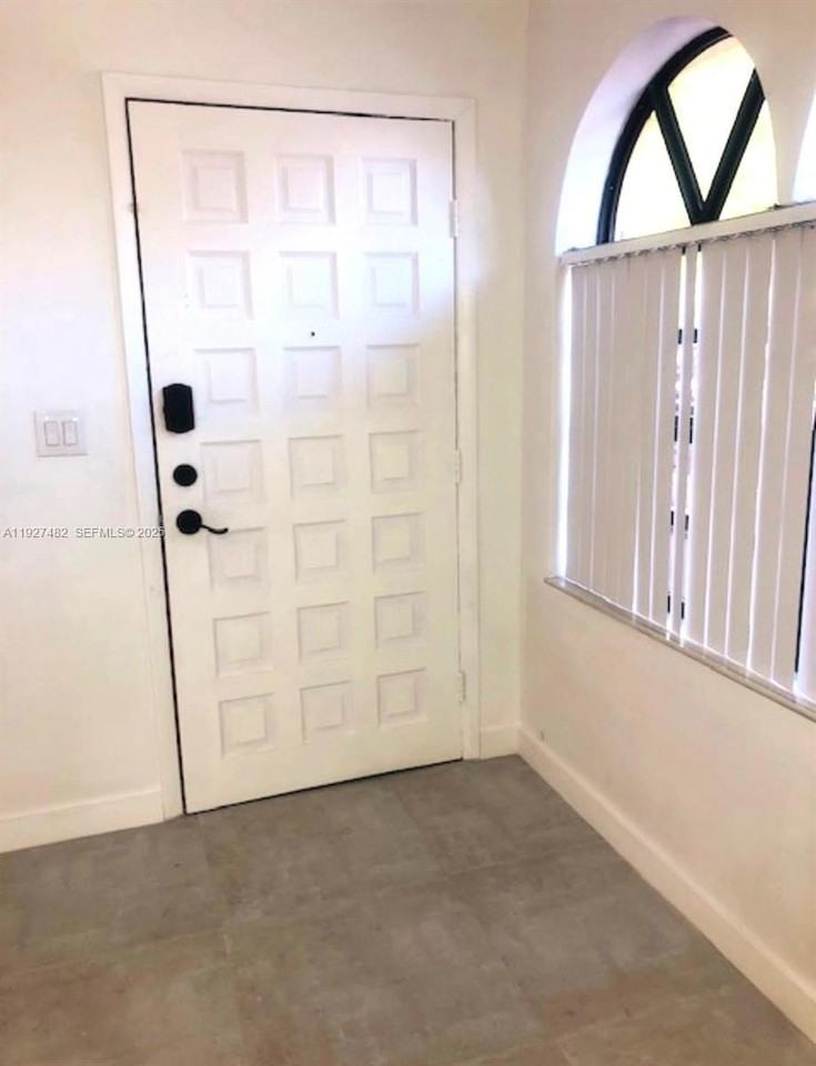 920 Southwest 7th Avenue #1-3 - Photo 4 of 16