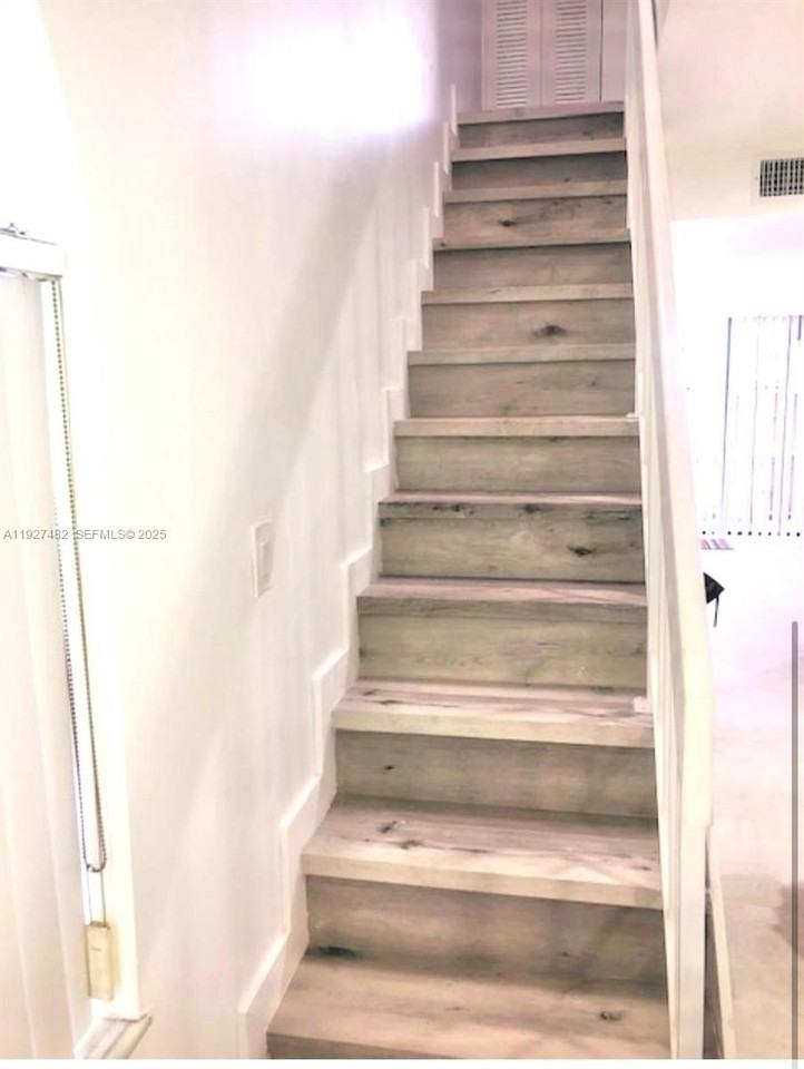 920 Southwest 7th Avenue #1-3 - Photo 5 of 16