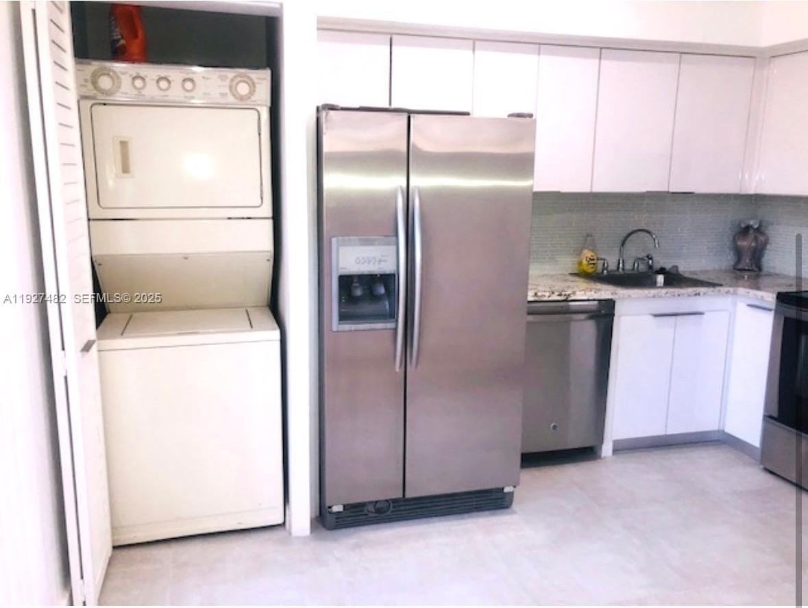 920 Southwest 7th Avenue #1-3 - Photo 7 of 16