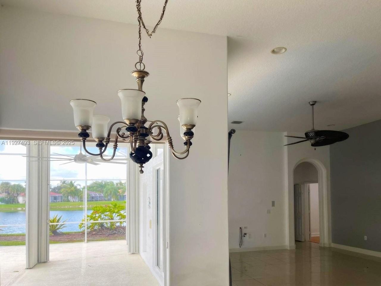 2640 Fairways Dr - Photo 6 of 25