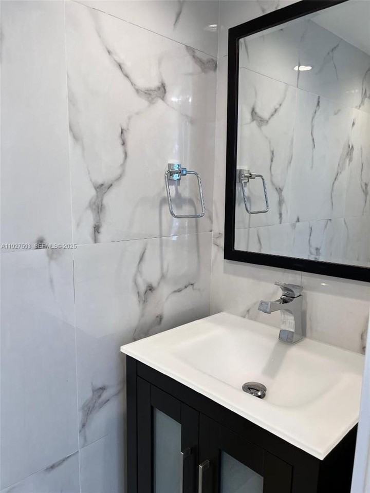 6231 Sw 138th Ct #G - Photo 5 of 46