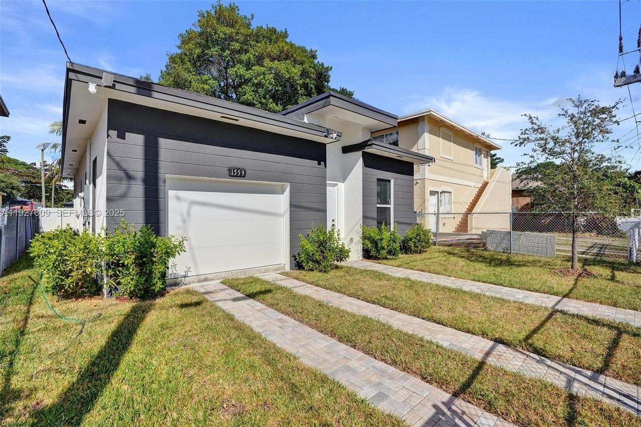 1559 Northwest 62nd Terrace #1559 - Photo 4 of 29