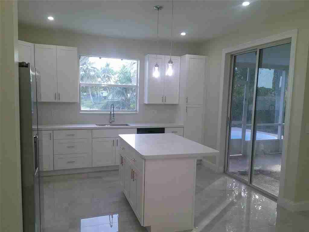 19250 Northwest 22nd Street - Photo 6 of 9