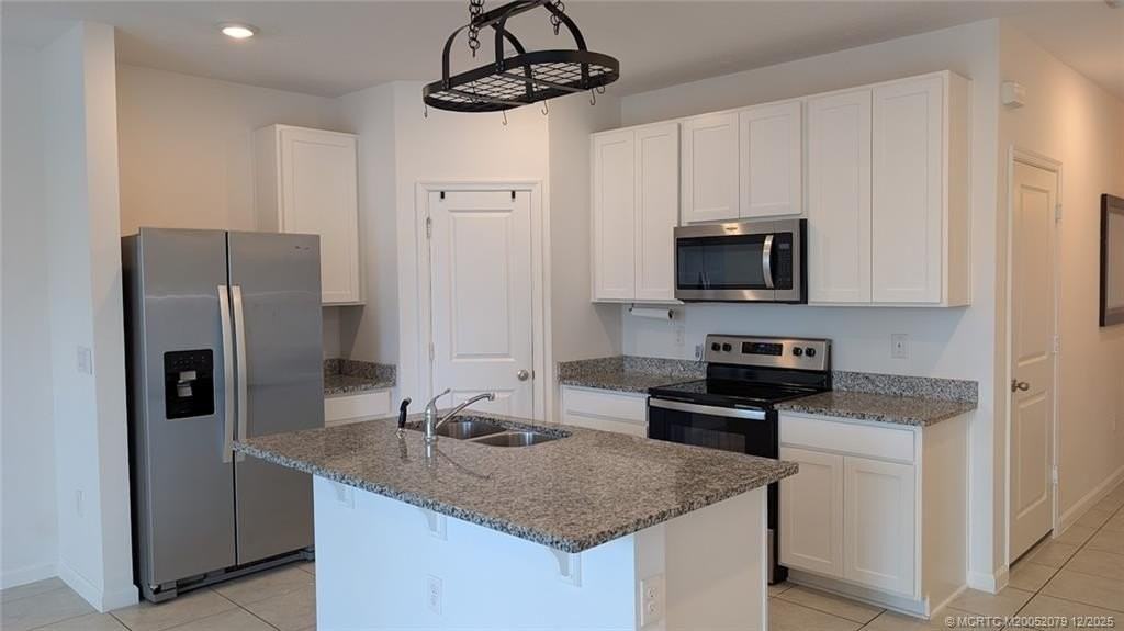 373 Se Sea Hunt Way - Photo 2 of 29