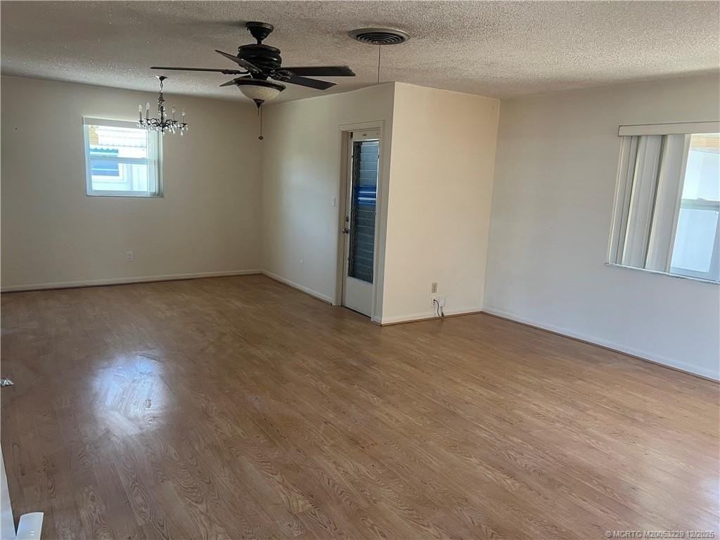 1467 Se Andrews St - Photo 3 of 26