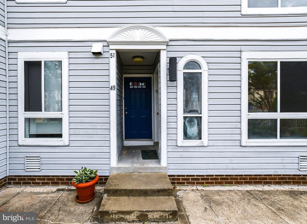 49 Hawthorne Court Northeast - Photo 2 of 46