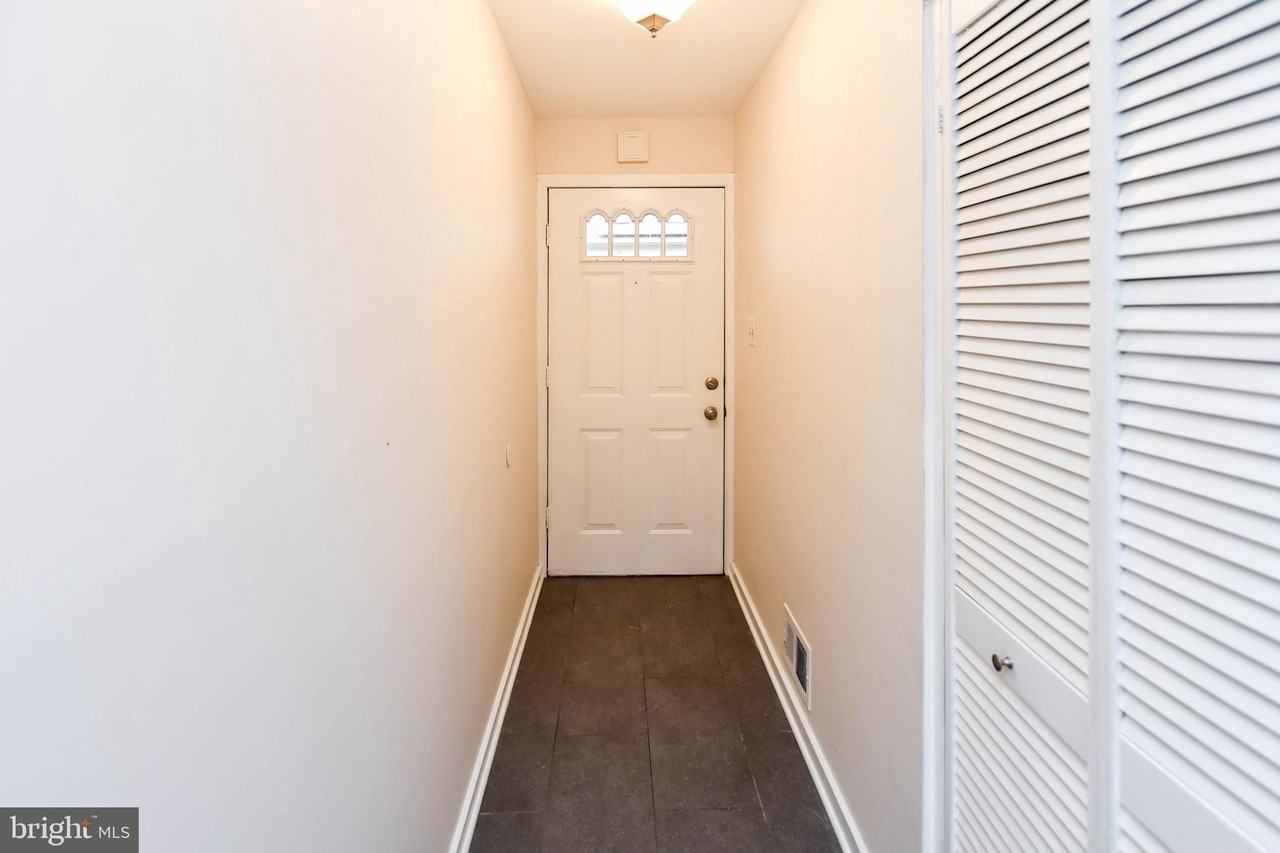 49 Hawthorne Court Northeast - Photo 7 of 46