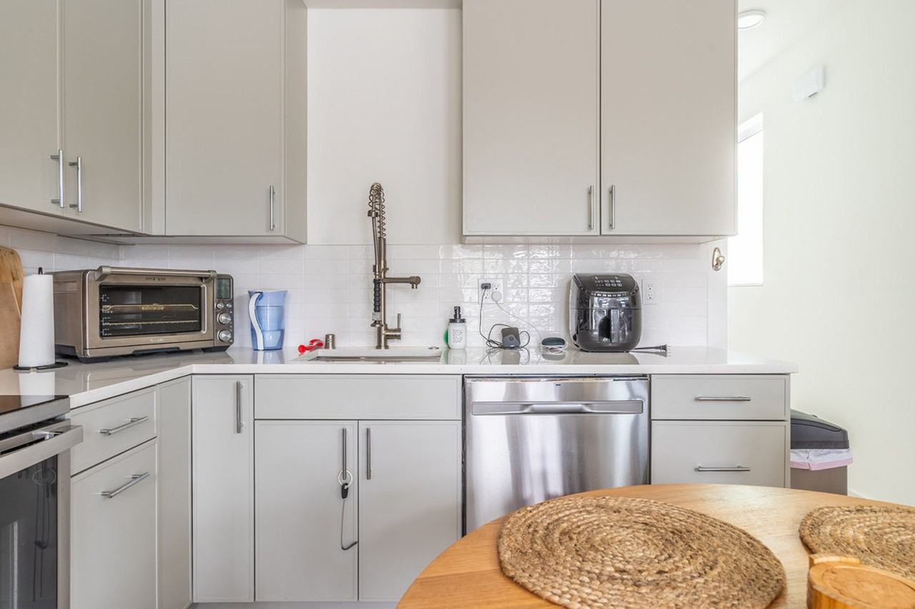 5109C Phinney Ave N #1364267P - Photo 6 of 29