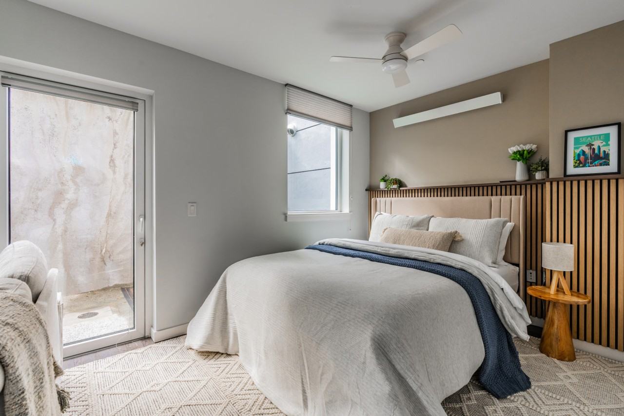 320 Queen Anne Ave N #1364269P - Photo 3 of 35