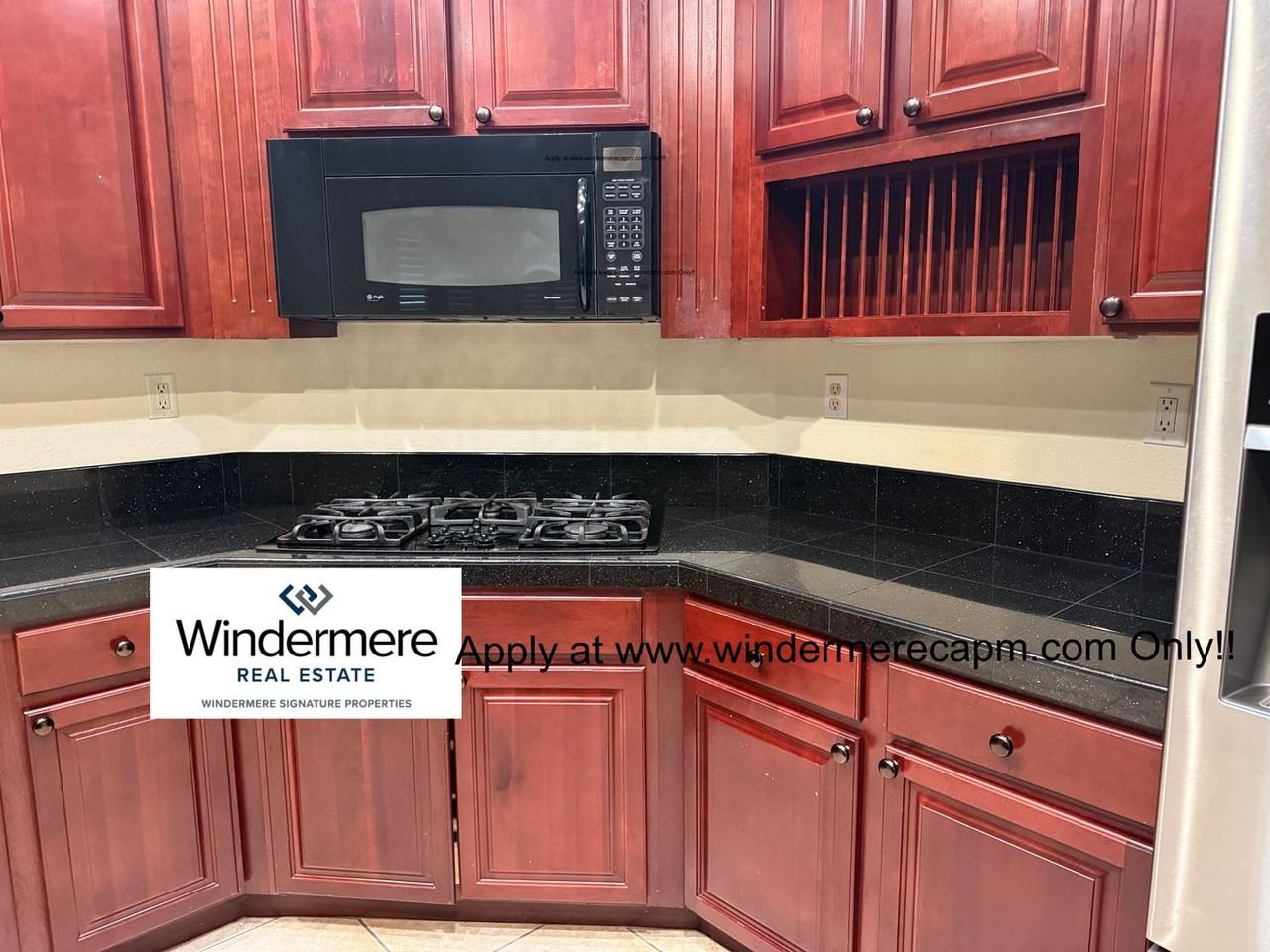 360 Hawkcrest Cir - Photo 5 of 31