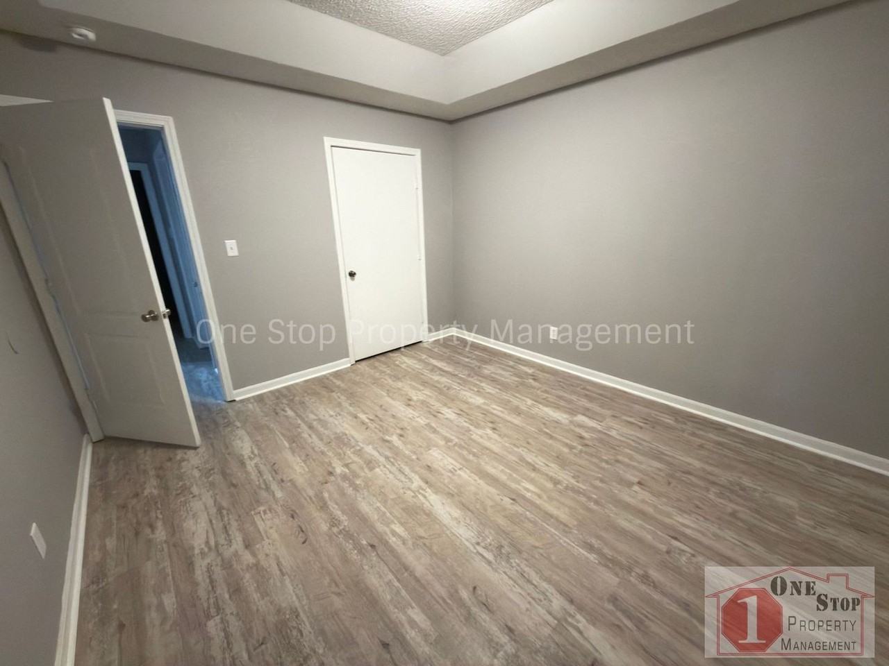 807 Ne Barnes Dr #A - Photo 4 of 14