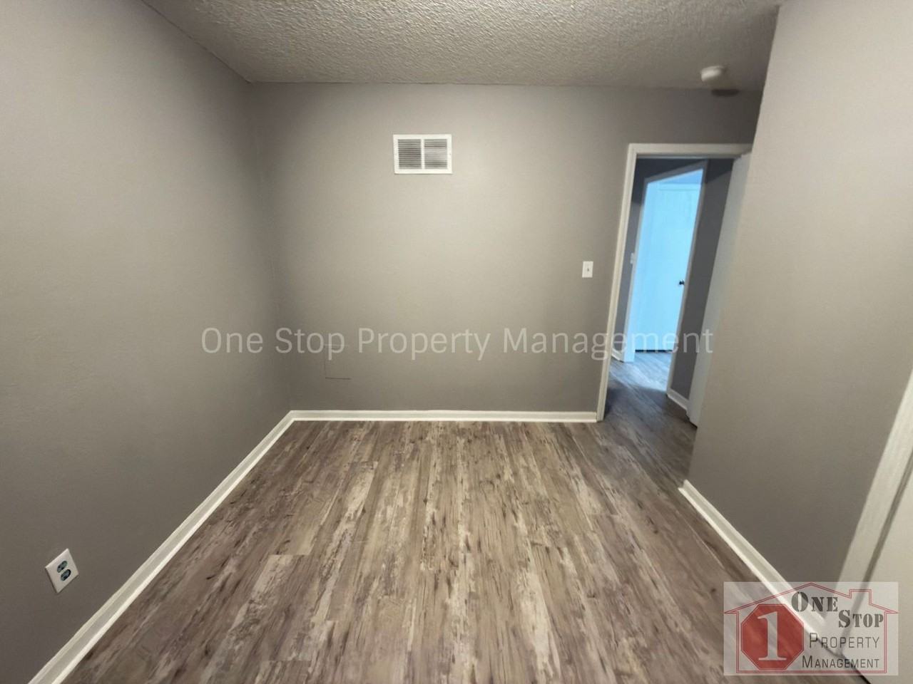 807 Ne Barnes Dr #A - Photo 6 of 14