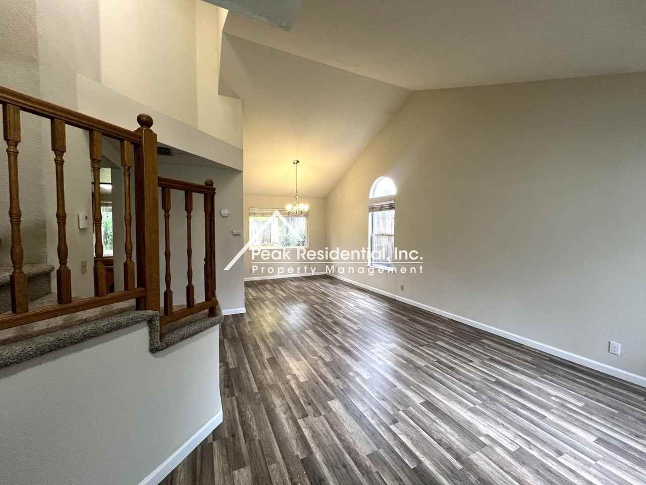 8256 Benjamin Dr - Photo 2 of 24