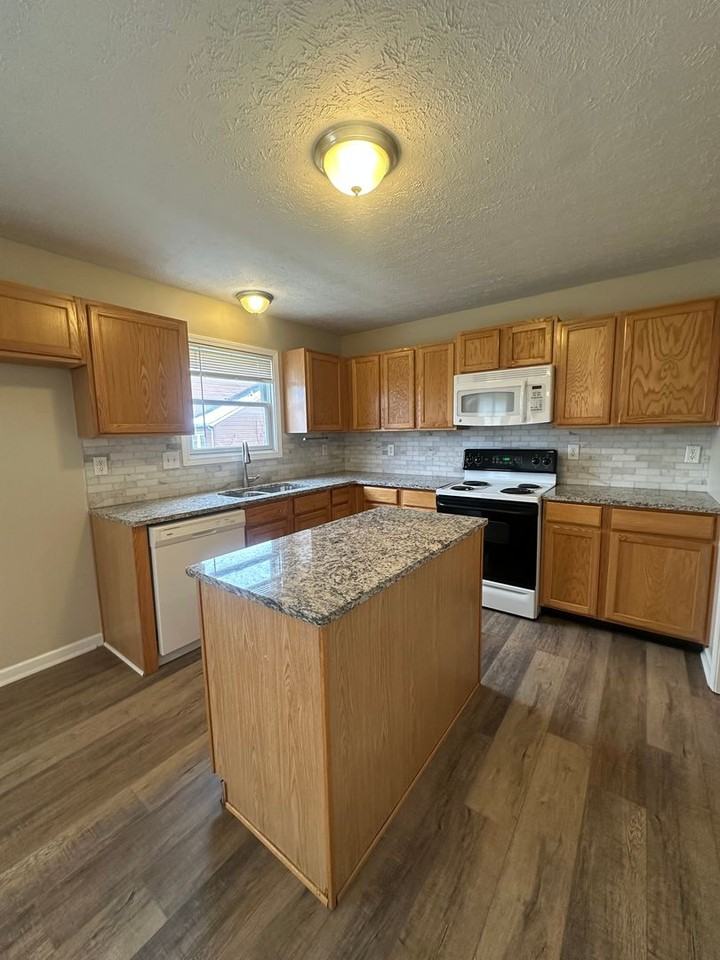 14204 Victory Ridge Dr - Photo 6 of 28