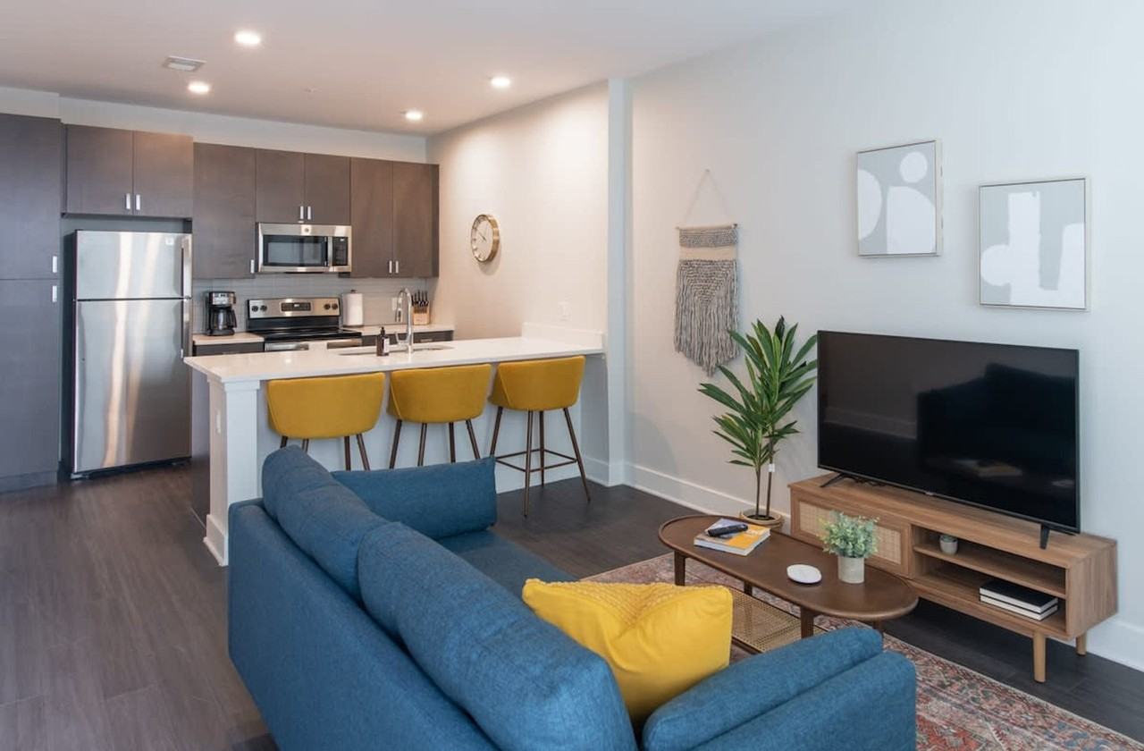 601 East Pete Rose Way - Photo 2 of 39