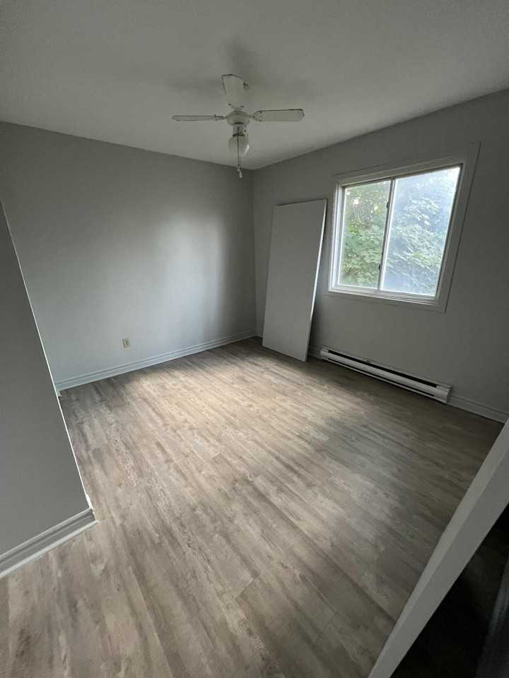 197 Innisfil Street #1 - Photo 5 of 13