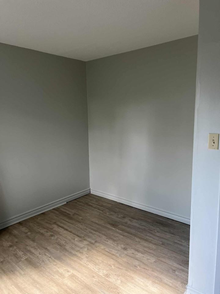 197 Innisfil Street #1 - Photo 6 of 13