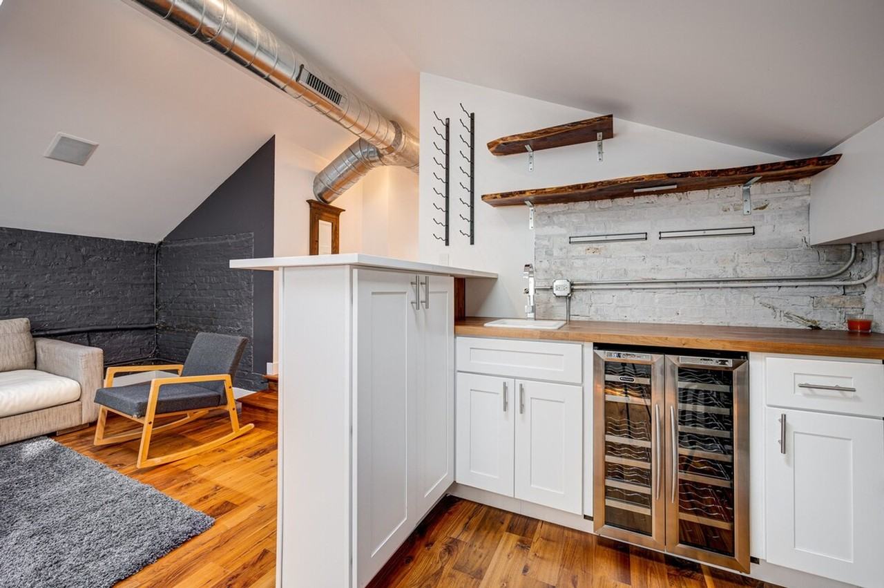 1519 West Superior Street - Photo 2 of 61