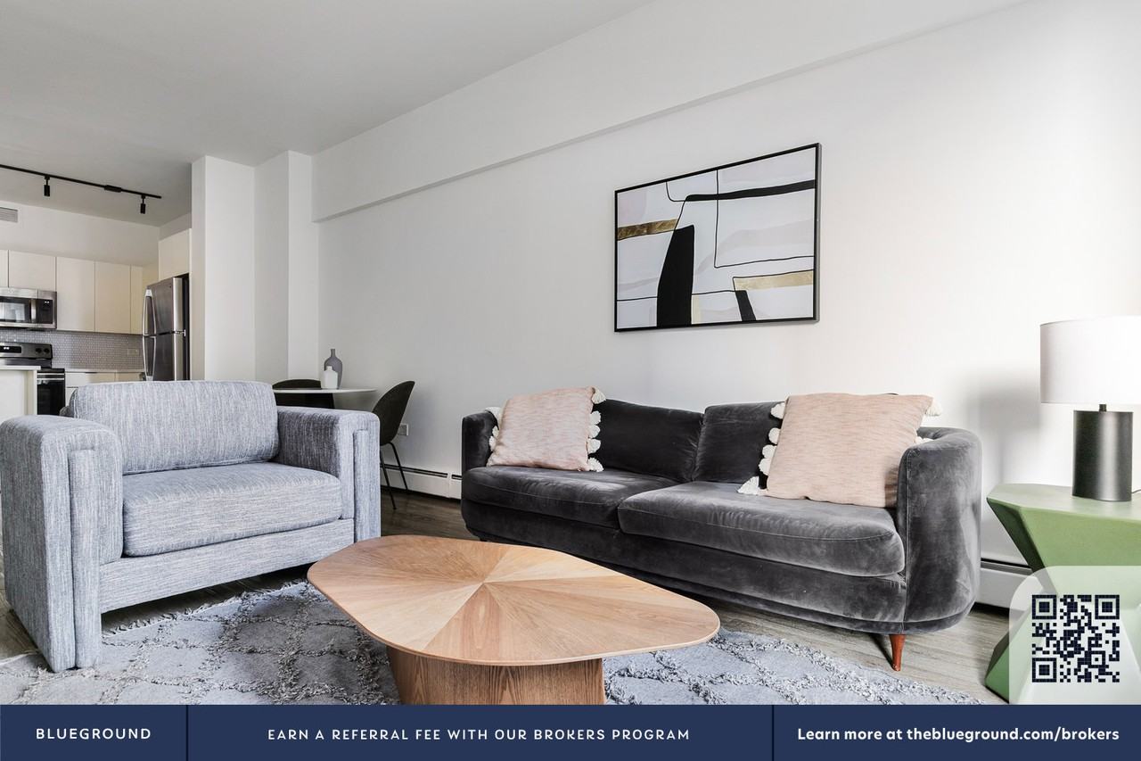 21 East Chestnut Street - Photo 5 of 22