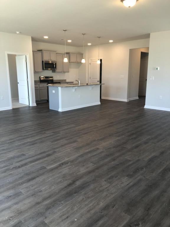 526 Hay Hill Ln - Photo 3 of 8