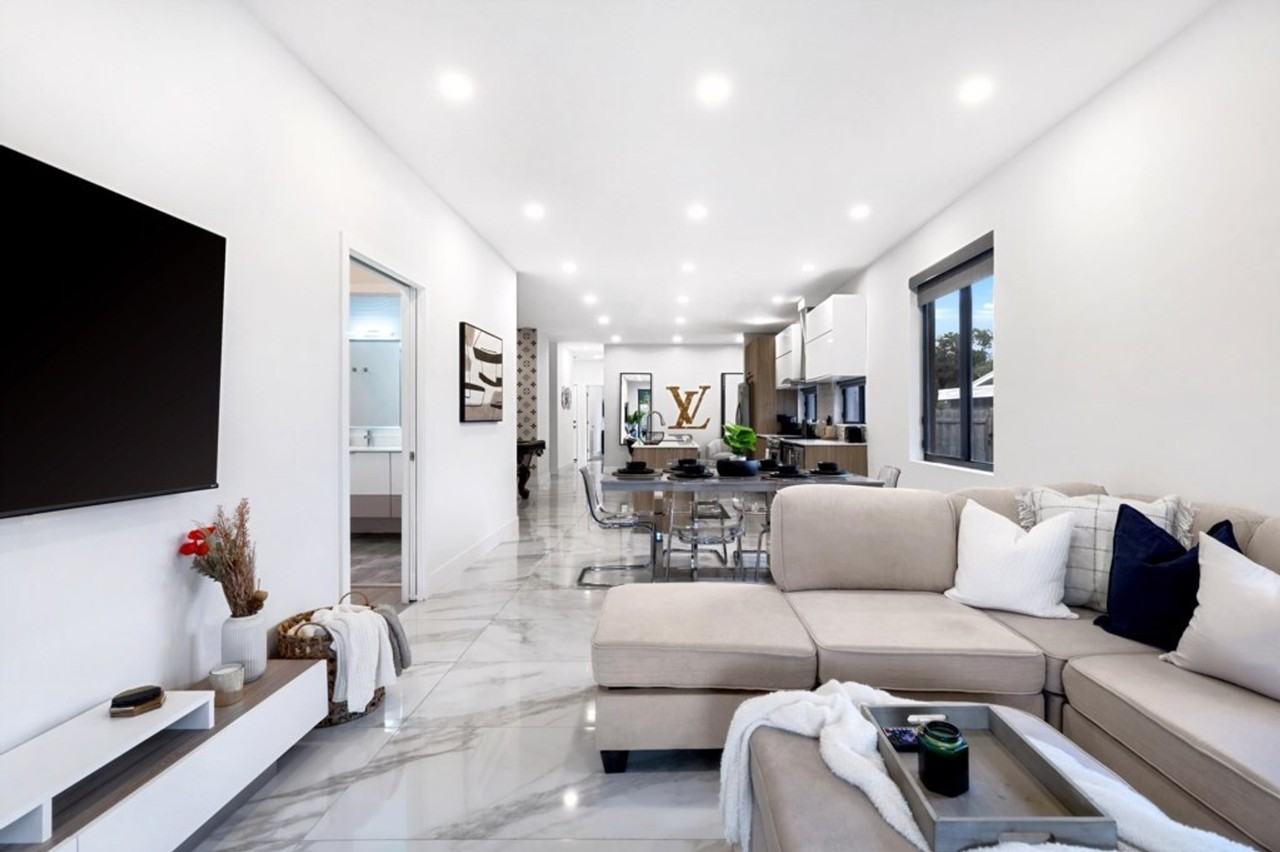 826 Sw 14th Ct #1287063P - Photo 2 of 21