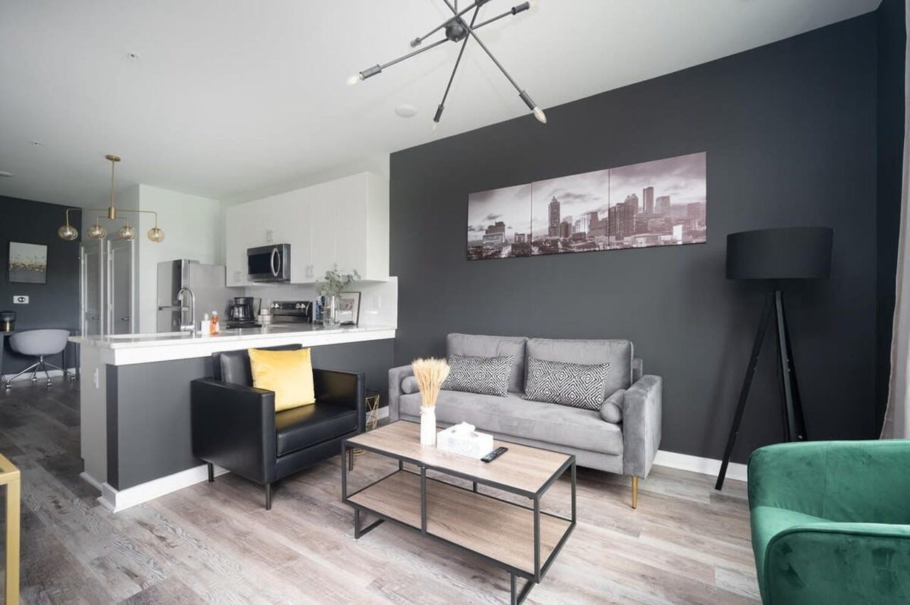 525 Parkway Dr Ne #1299380P - Photo 2 of 32