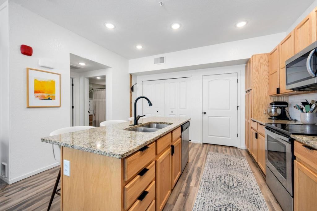 2980 Kincaid Drive - Photo 5 of 15