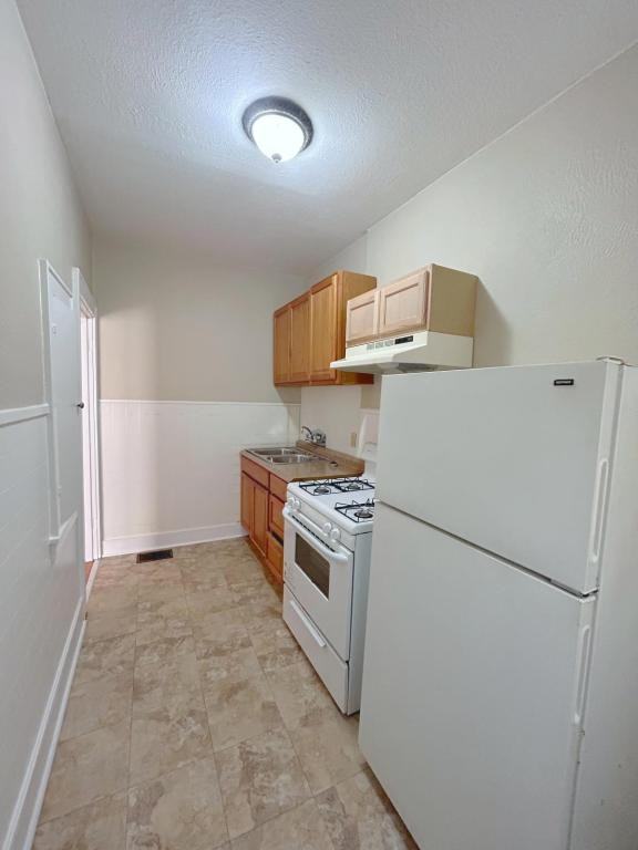 Kirby Place - Photo 4 of 5