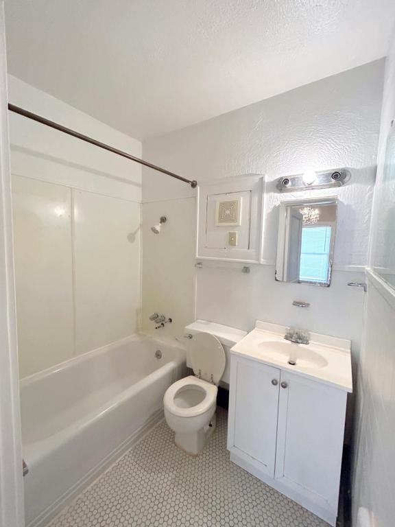 Kirby Place - Photo 5 of 5