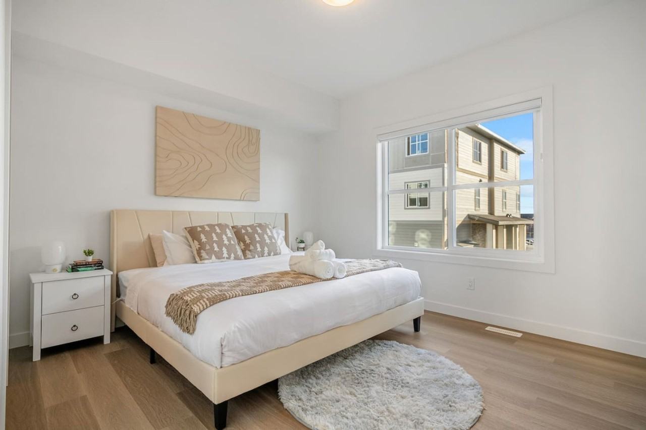 2117 81 St Sw #1314515P - Photo 5 of 29