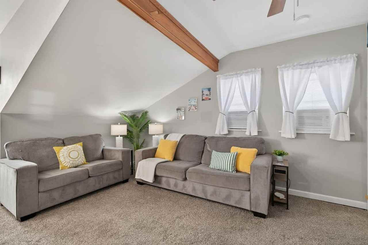 1427 West Ocean View Avenue - Photo 3 of 30