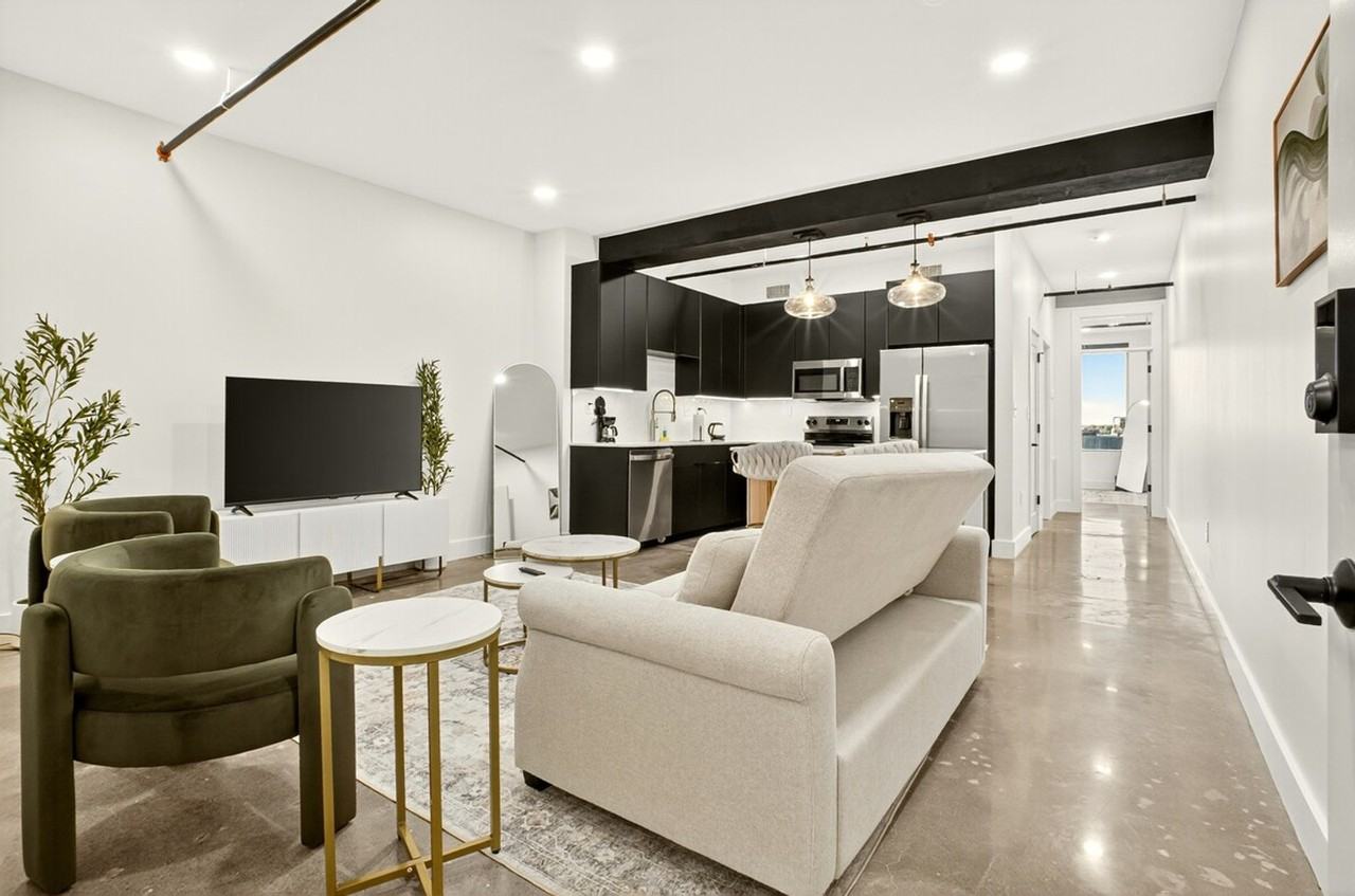 23 W 4th St #1322467P - Photo 6 of 14