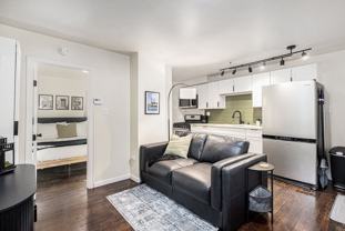 37 Gold Avenue Northwest - Photo 1 of 1