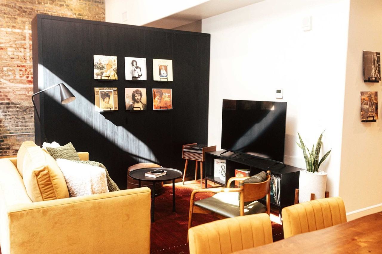 1911 3rd Ave N #1352415P - Photo 5 of 23