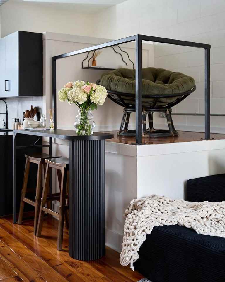 403 E 33rd St #1353814P - Photo 3 of 32