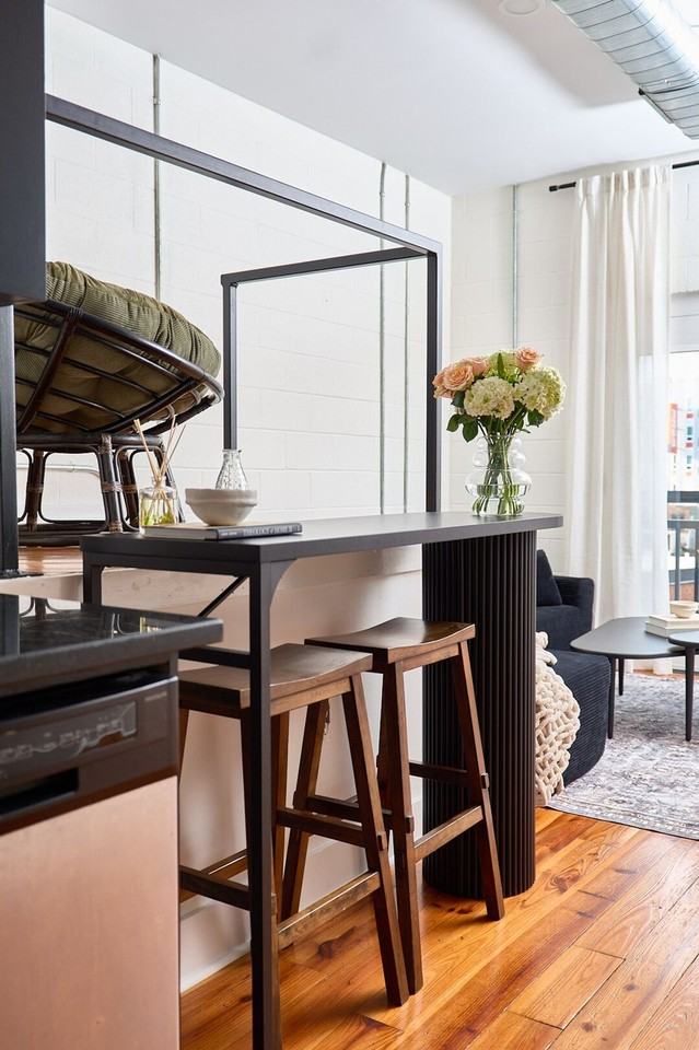 403 E 33rd St #1353814P - Photo 5 of 32