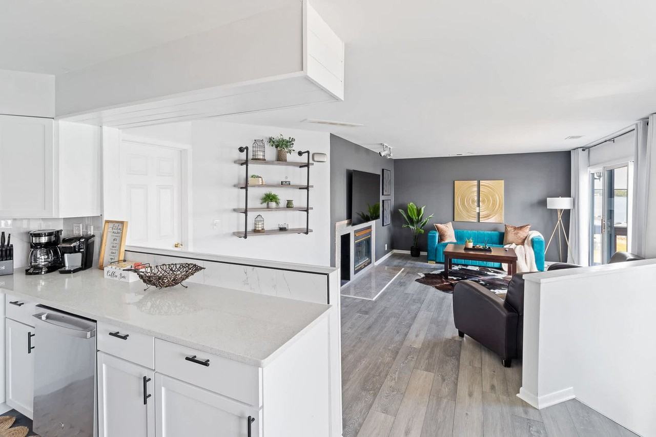 301 S Front St #1354354P - Photo 3 of 50