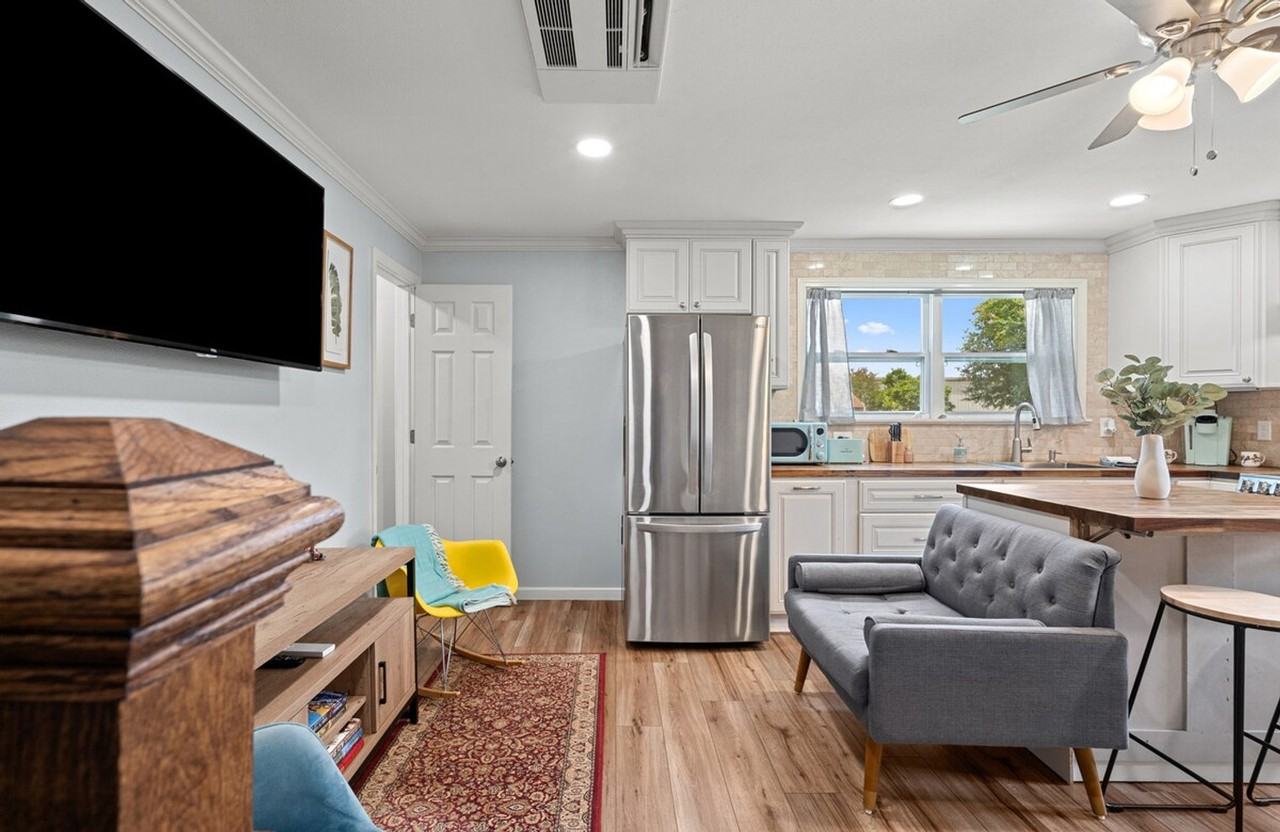 2 Mead Drive - Photo 3 of 71